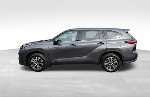 New 2025 Toyota Highlander XLE image 6