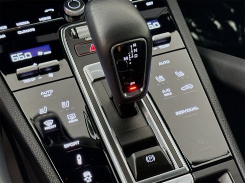 Certified 2022 Porsche Cayenne S Platinum image 17
