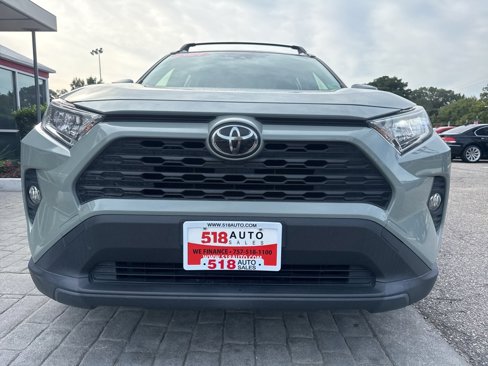 Used 2021 Toyota RAV4 XLE Premium image 4