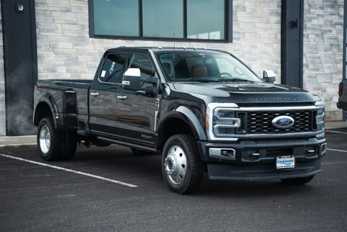 Used 2024 Ford F450 Platinum image 3