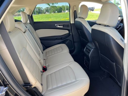Used 2024 Ford Edge SEL w/ Convenience Package image 16