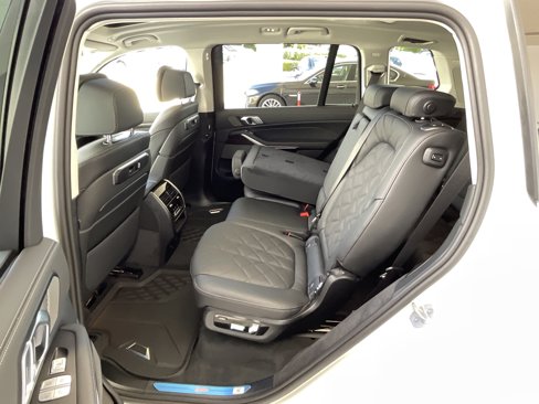 New 2026 BMW X7 xDrive40i w/ Premium Package image 28