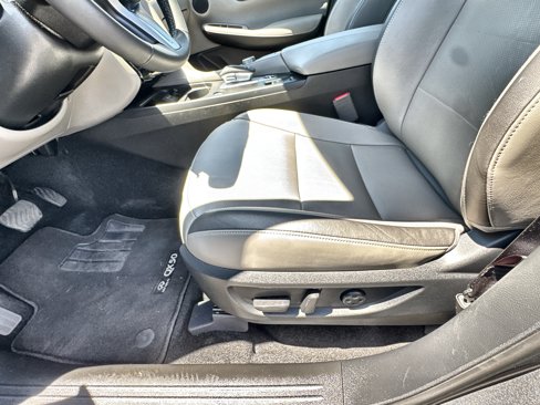 Used 2024 INFINITI QX50 Luxe image 19