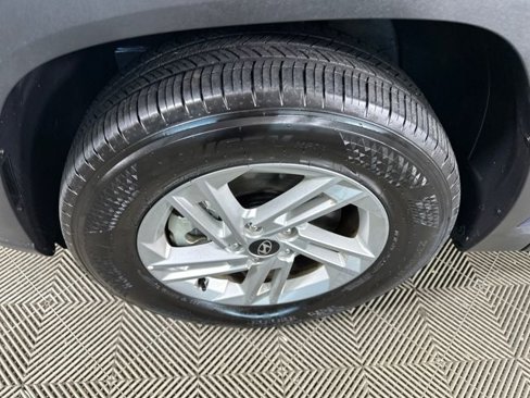 Certified 2025 Hyundai Tucson SE image 10