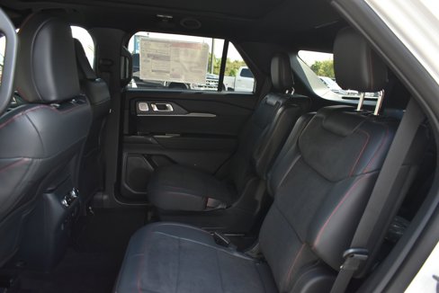 New 2025 Ford Explorer ST image 18