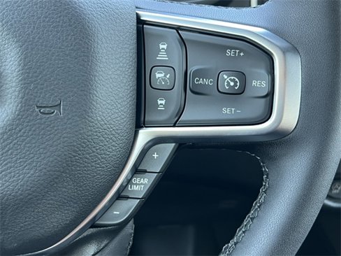 New 2026 RAM 1500 4x4 Crew Cab image 22