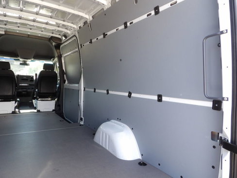 Used 2025 Mercedes-Benz Sprinter 2500 image 43
