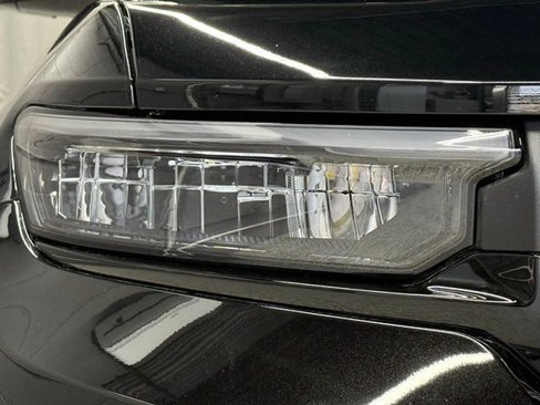 New 2025 Jeep Grand Cherokee Limited w/ Black Appearance Package image 14