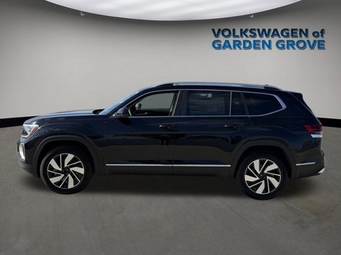 New 2025 Volkswagen Atlas SEL image 6