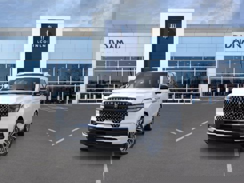 New 2025 Lincoln Navigator Reserve image 2