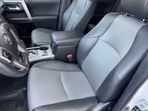Used 2020 Toyota 4Runner SR5 Premium image 17