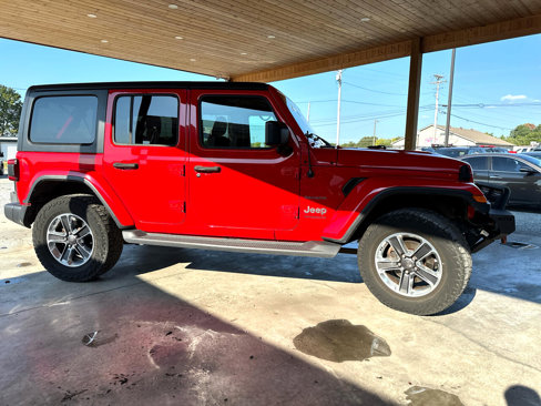 Used 2018 Jeep Wrangler Unlimited Sahara w/ Dual Top Group image 20