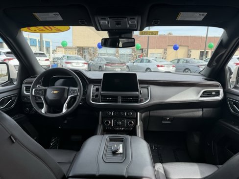 Used 2023 Chevrolet Suburban LT image 15