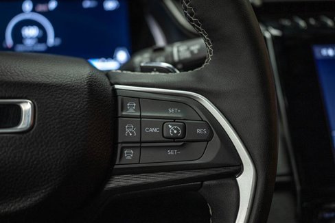 Used 2024 Jeep Grand Cherokee L Laredo image 29
