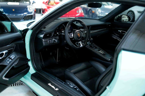 Used 2019 Porsche 911 Turbo S image 2