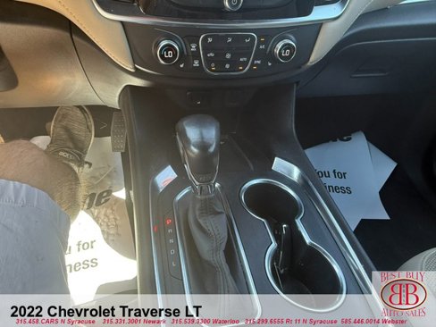 Used 2022 Chevrolet Traverse LT image 17