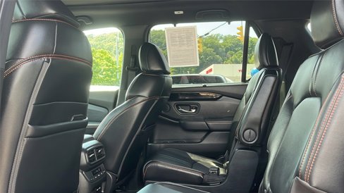 Used 2025 Honda Pilot TrailSport image 20