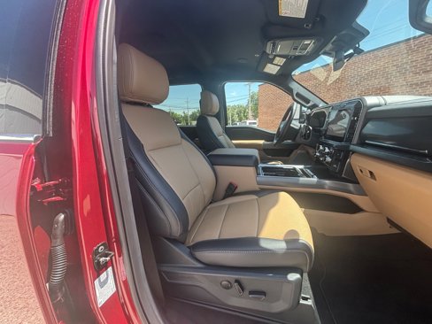 New 2025 Ford F250 Lariat image 31