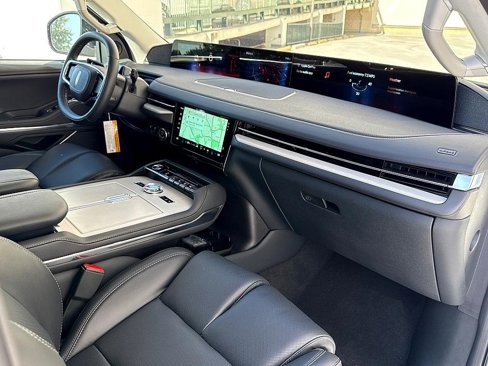 New 2025 Lincoln Navigator Reserve image 9