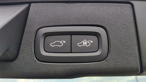 New 2025 Volvo XC60 B5 Ultra w/ Protection Package Premier image 36