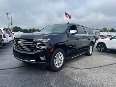 Used 2024 Chevrolet Suburban Premier image 1