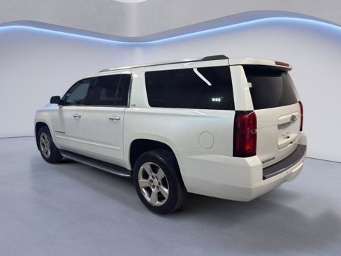 Used 2016 Chevrolet Suburban LTZ image 5