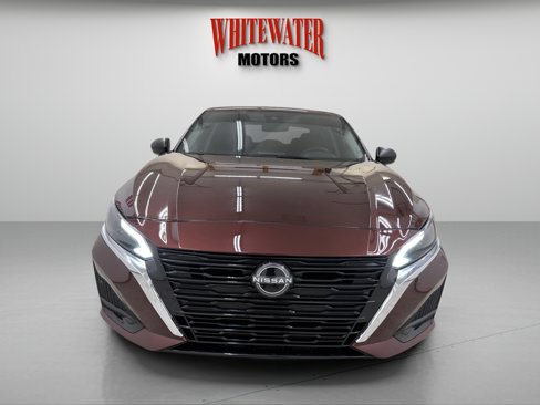 Used 2024 Nissan Altima 2.5 SV image 6