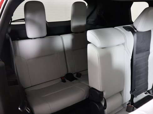New 2025 Mitsubishi Outlander SE image 40