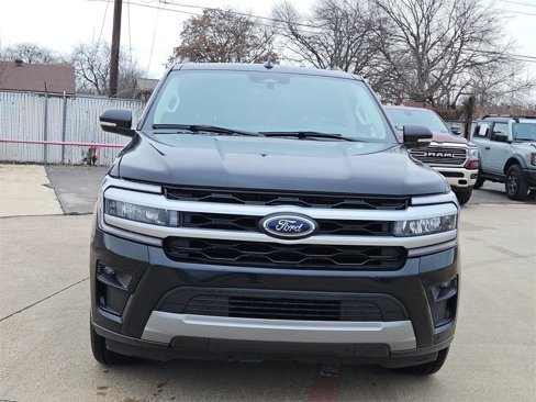 Used 2024 Ford Expedition XLT image 2