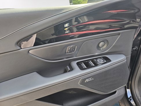 New 2025 Lincoln Nautilus Reserve w/ Jet Appearance Package image 11