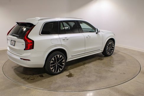 New 2025 Volvo XC90 T8 Plus w/ Protection Package Premier image 6
