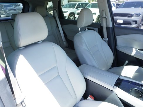 Used 2023 Nissan Rogue SL w/ SL Premium Package image 26