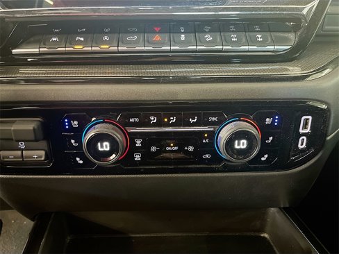 Used 2025 Chevrolet Silverado 1500 ZR2 w/ Technology Package image 21
