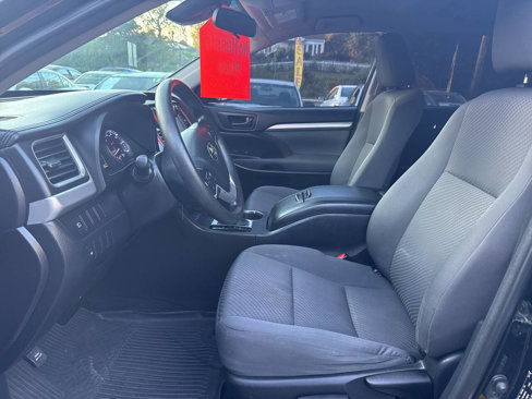 Used 2018 Toyota Highlander AWD V6 image 9