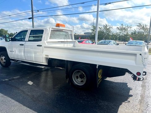 Used 2015 GMC Sierra 3500 2WD Crew Cab image 3