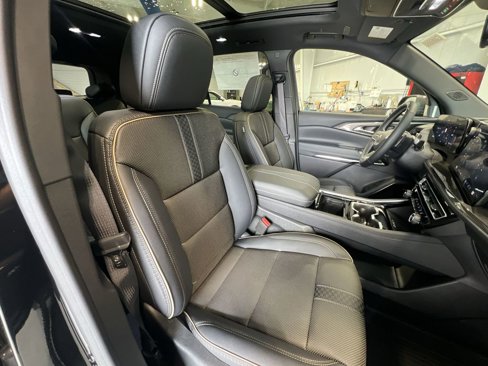 New 2026 Chevrolet Traverse High Country w/ LPO, Floor Liner Package image 28