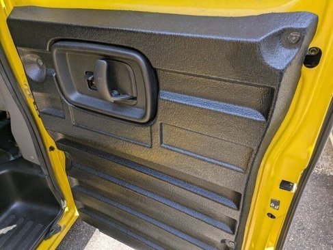 Used 2023 Chevrolet Express 2500 image 28