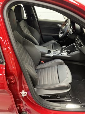 New 2025 Alfa Romeo Giulia AWD w/ Driving Assist Package image 10