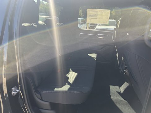New 2026 RAM 1500 4x4 Crew Cab image 15
