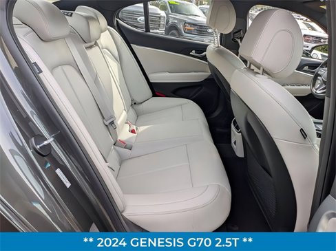 Used 2024 Genesis G70 2.5T image 30