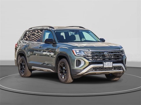 New 2025 Volkswagen Atlas Peak Edition SE image 1
