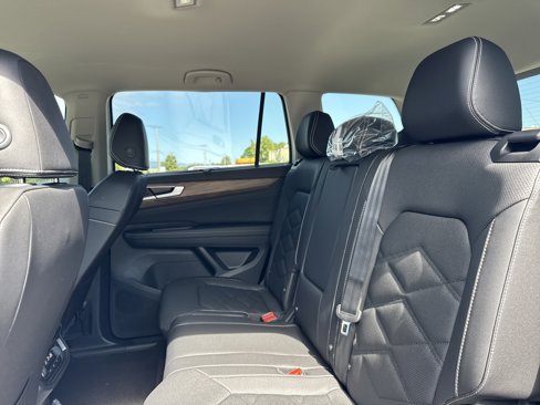 New 2026 Volkswagen Atlas SE image 28