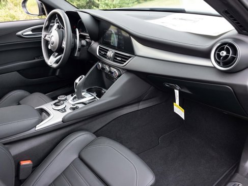 New 2025 Alfa Romeo Giulia AWD image 46