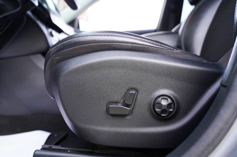 Used 2020 Jeep Cherokee Latitude Plus image 11