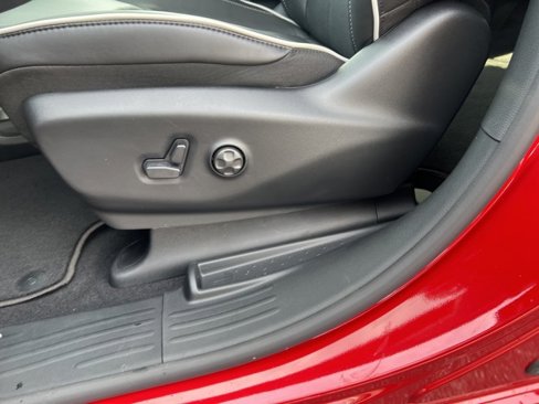 New 2026 Chrysler Pacifica Limited image 18