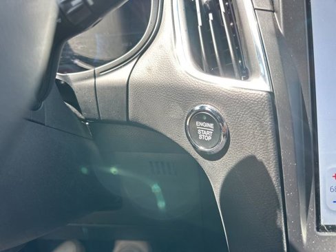 Used 2024 Ford Edge Titanium image 38