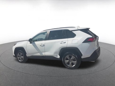 Used 2024 Toyota RAV4 LE image 10