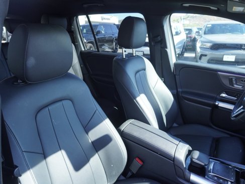 Used 2023 Mercedes-Benz GLB 250 4MATIC image 23
