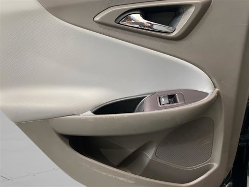 Used 2020 Chevrolet Malibu LT image 11