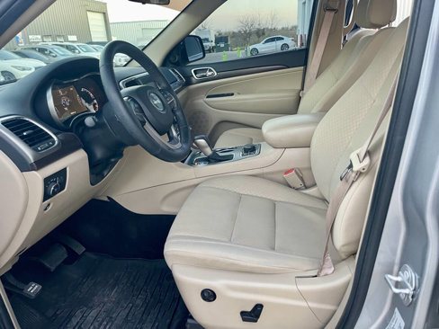 Used 2018 Jeep Grand Cherokee Laredo image 34
